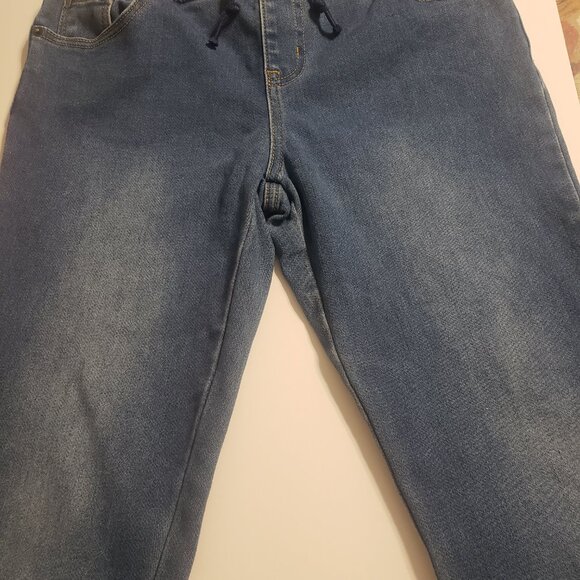Cat & Jack Blue Jeans - Picture 6 of 7